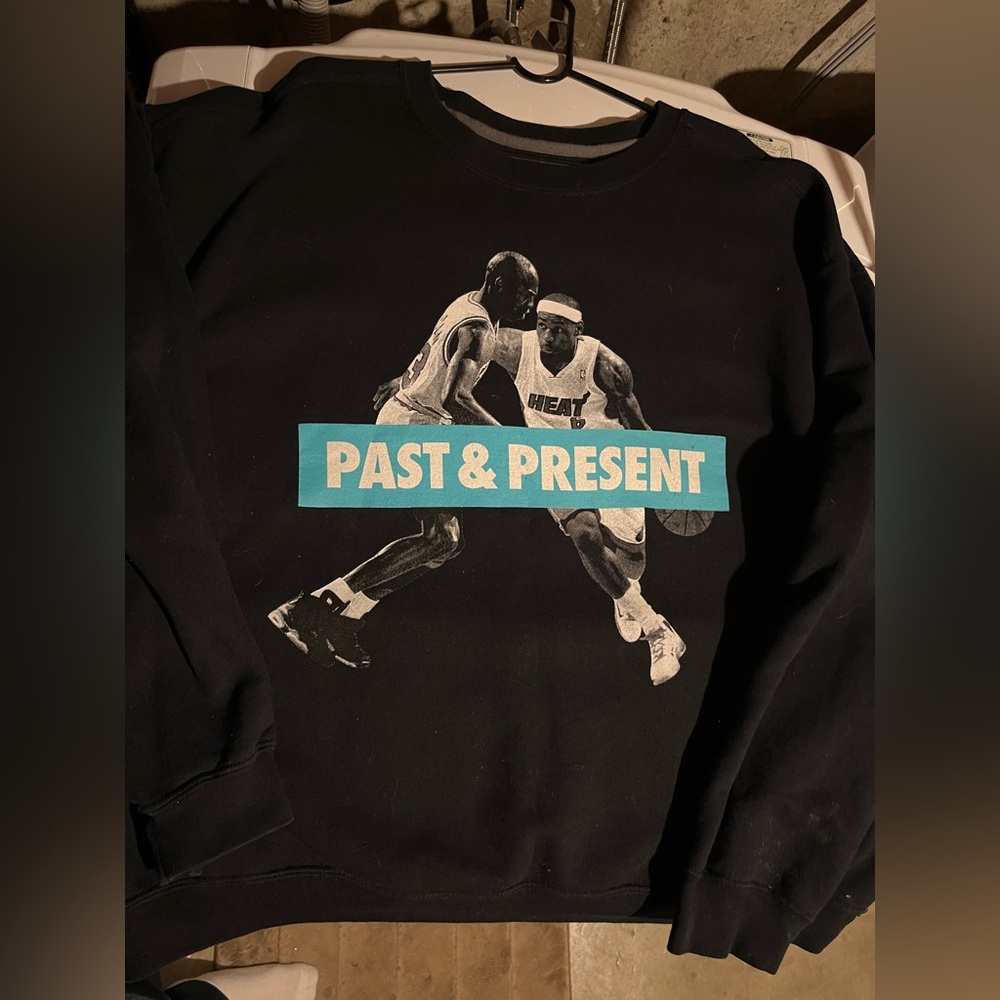 Michael Jordan v Lebron James Nike Sweater